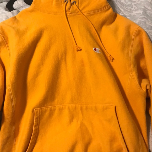 Yellow champion hoodie - Picture 2 of 2